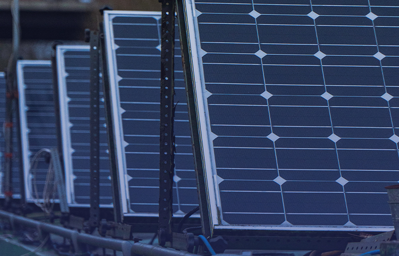 Rail-Mounted Photovoltaic Power Supplies